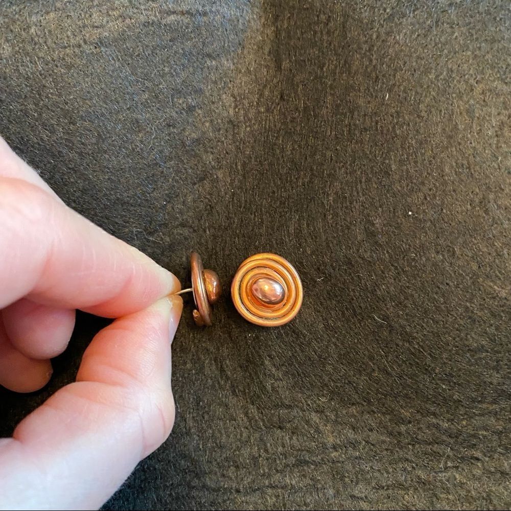 90s Copper Tone Metal Earrings - Picture 4 of 5